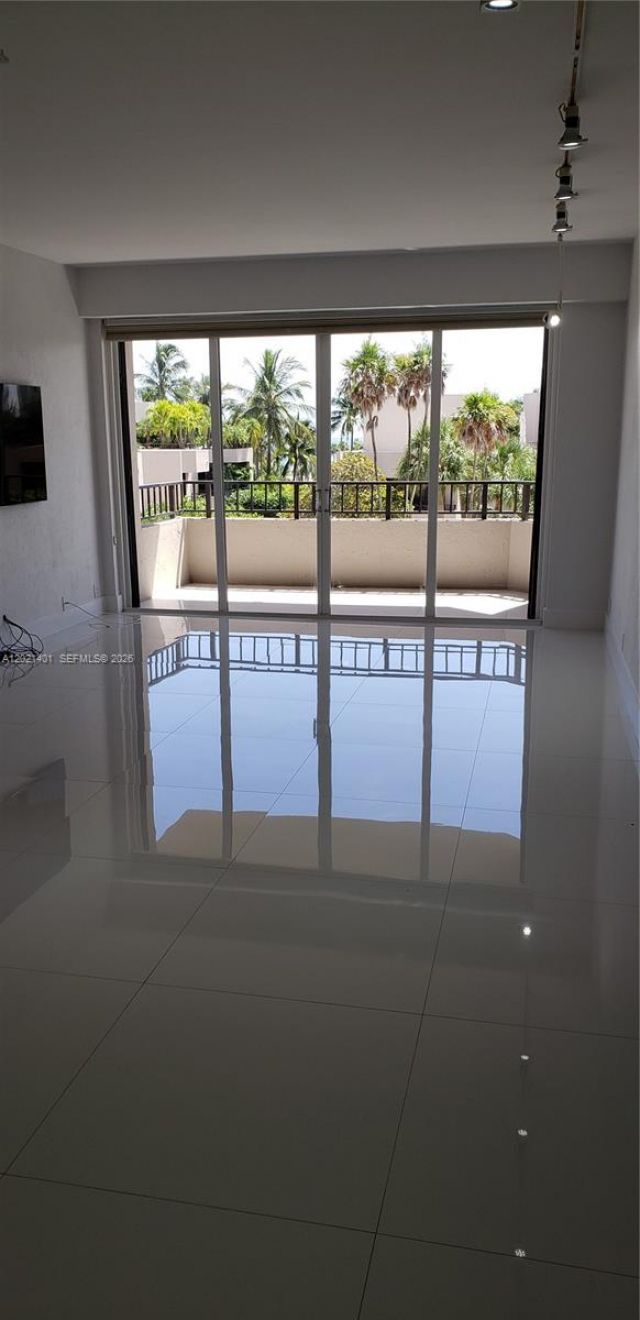 201 Crandon Blvd , Unit 343, Key Biscayne, FL 33149 Photo