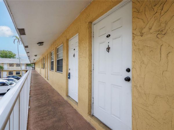 4051 NE 13th Ave , Unit 78-3, Oakland Park, FL 33334