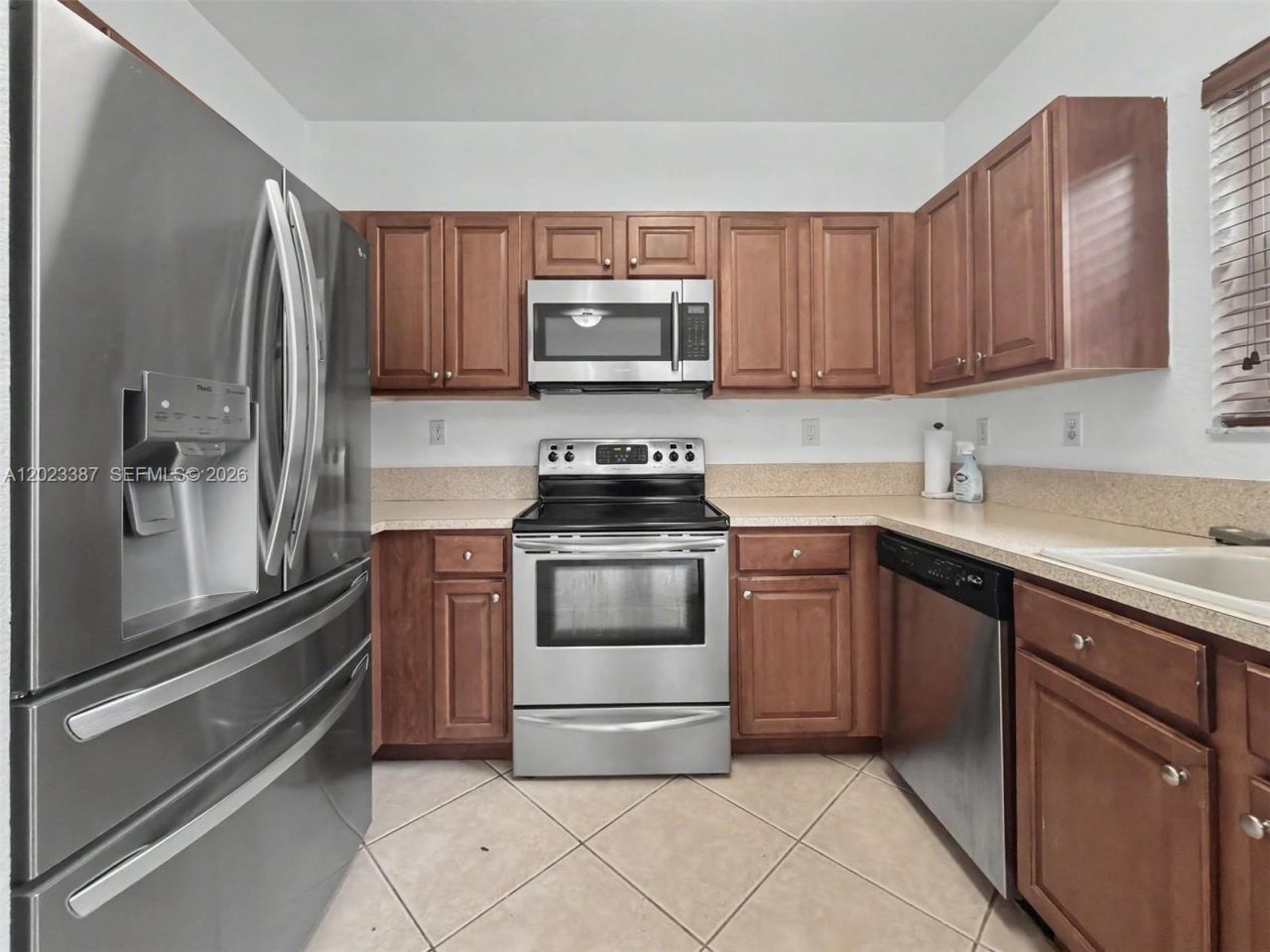 9267 SW 220th Ter , Cutler Bay, FL 33190 Photo