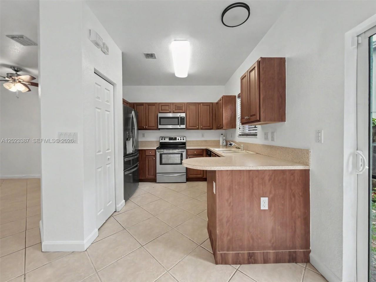 9267 SW 220th Ter , Cutler Bay, FL 33190 Photo