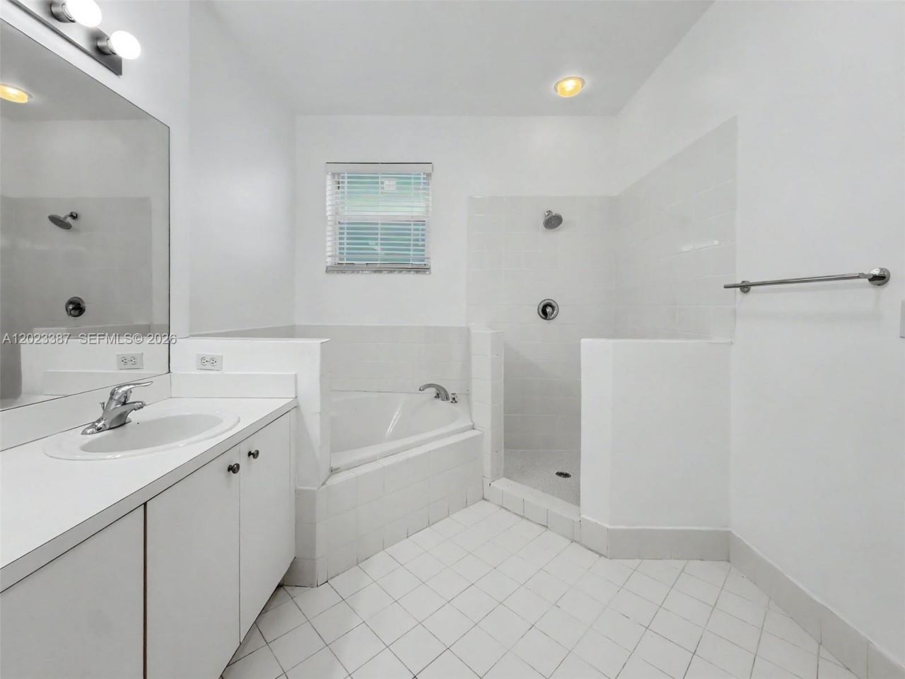 9267 SW 220th Ter , Cutler Bay, FL 33190 Photo