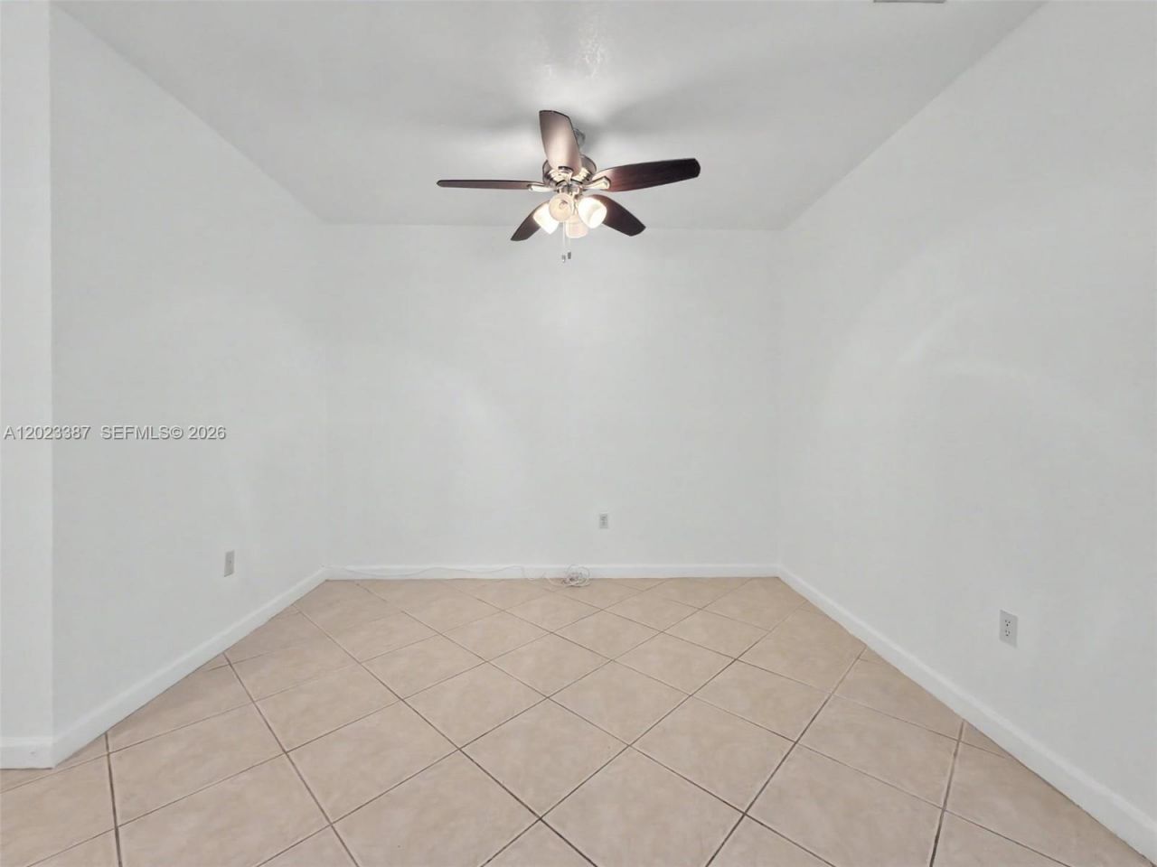 9267 SW 220th Ter , Cutler Bay, FL 33190 Photo