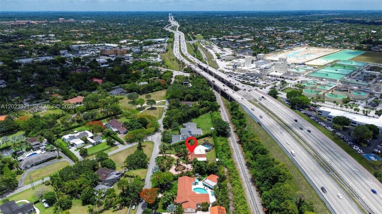 8461 SW 68th St Rd , Miami, FL 33143 Photo