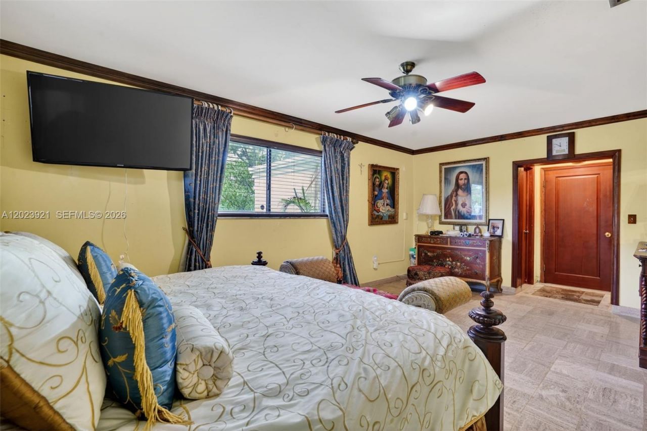 8461 SW 68th St Rd , Miami, FL 33143 Photo