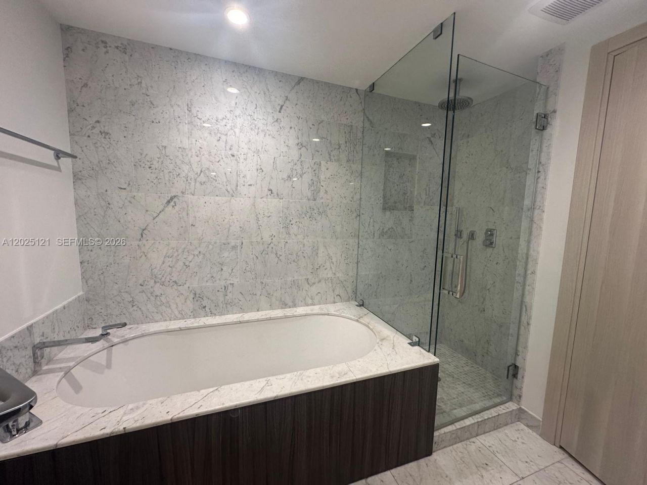 1000 Brickell Plz , Unit 4503, Miami, FL 33131 Photo