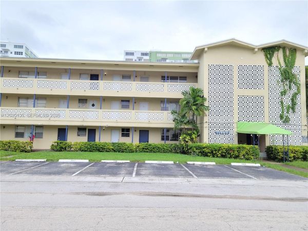 11960 NE 19th Dr , Unit 16, North Miami, FL 33181