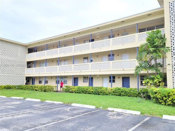 11960 NE 19th Dr , Unit 16, North Miami, FL 33181