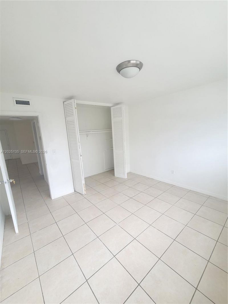 11960 NE 19th Dr , Unit 16, North Miami, FL 33181 Photo