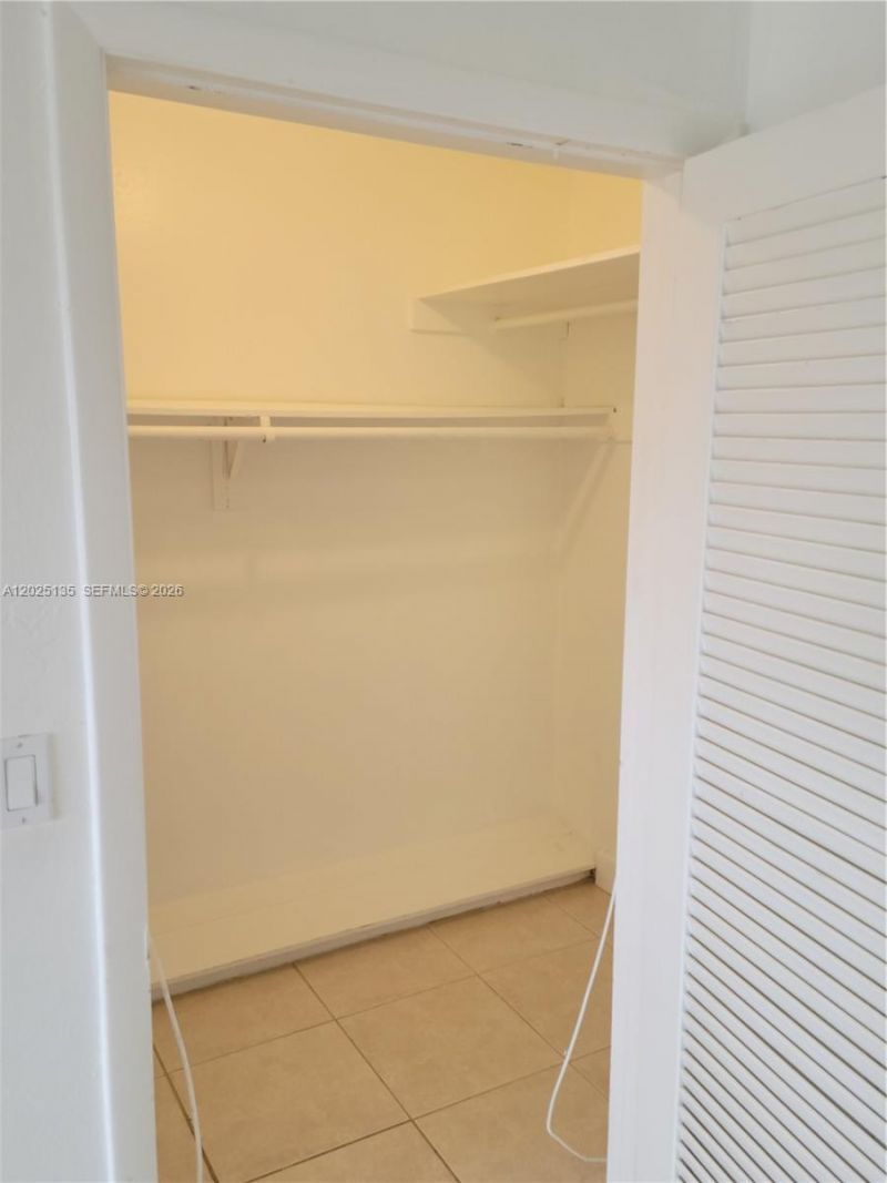 11960 NE 19th Dr , Unit 16, North Miami, FL 33181 Photo
