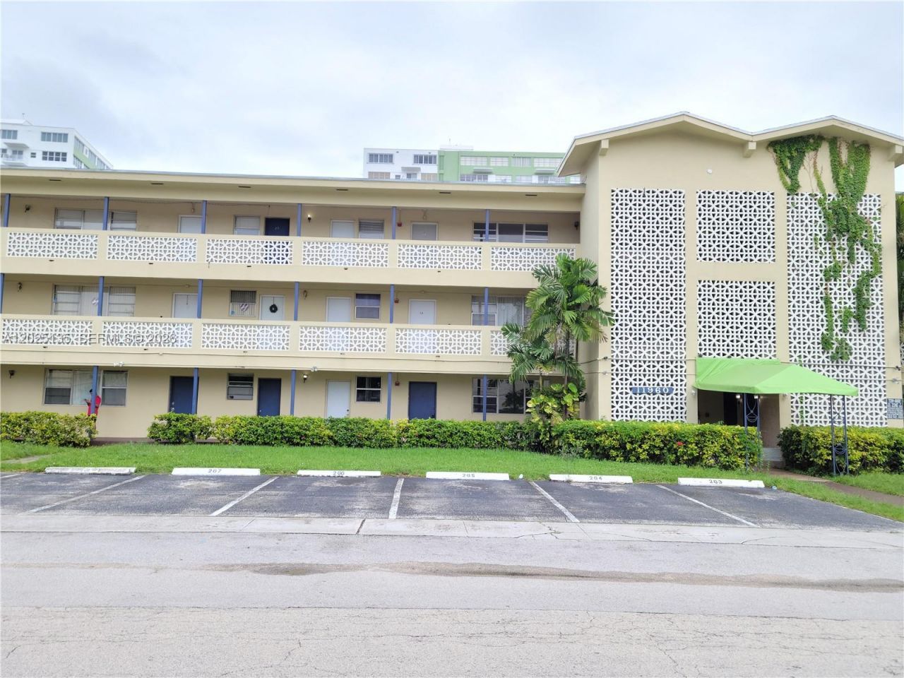 11960 NE 19th Dr , Unit 16, North Miami, FL 33181 Photo