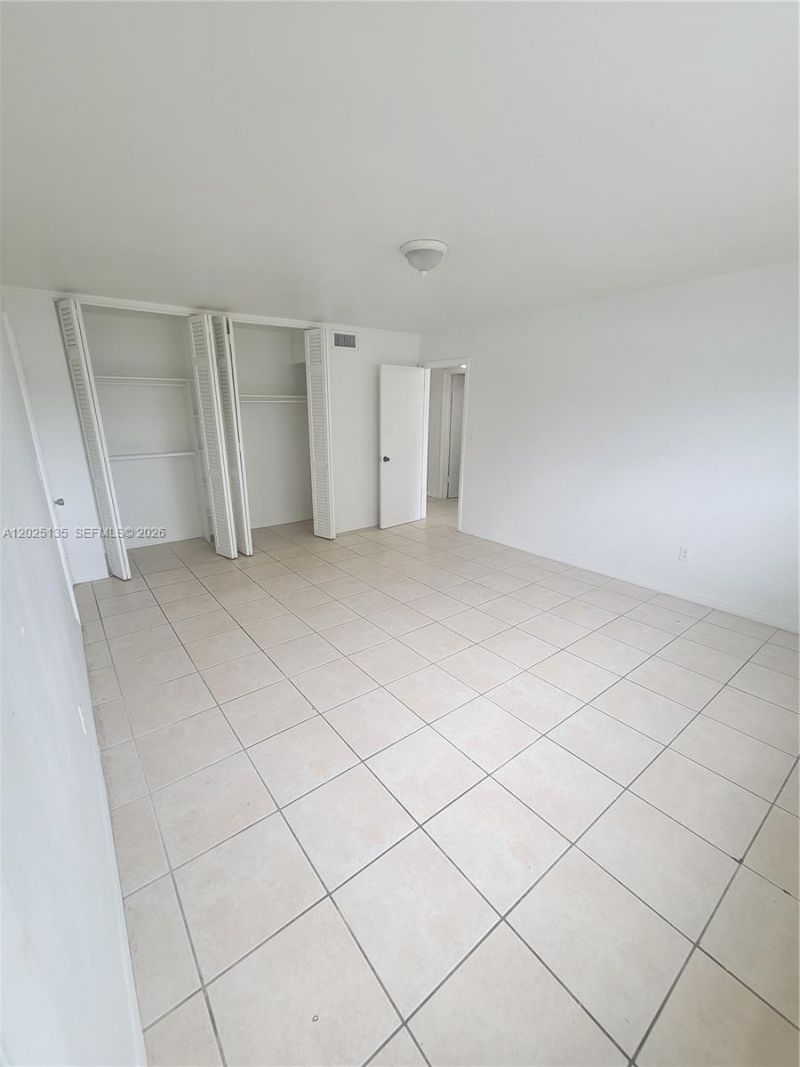 11960 NE 19th Dr , Unit 16, North Miami, FL 33181 Photo