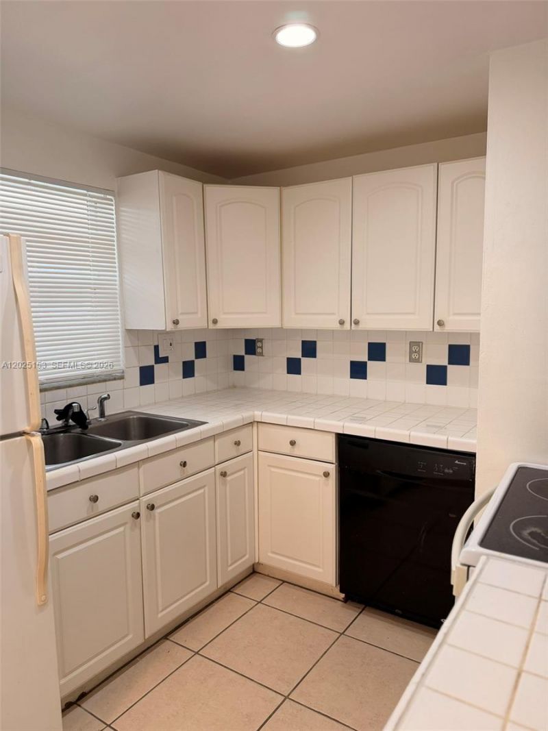 6503 Winfield Blvd, Unit 111-D, Margate, FL 33063 Photo