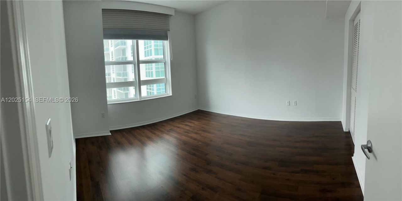 950 Brickell Bay Dr, Unit 2303, Miami, FL 33131 Photo
