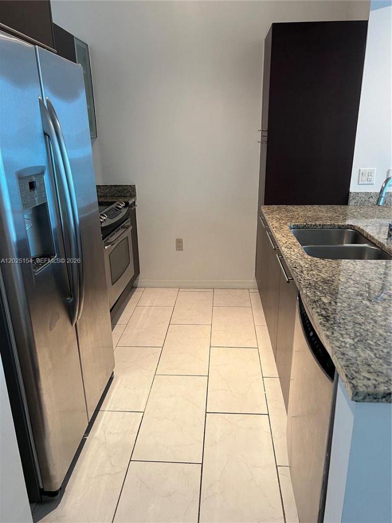 950 Brickell Bay Dr, Unit 2303, Miami, FL 33131 Photo