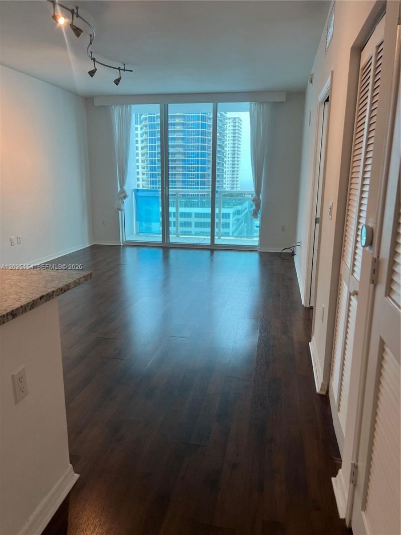 950 Brickell Bay Dr, Unit 2303, Miami, FL 33131 Photo