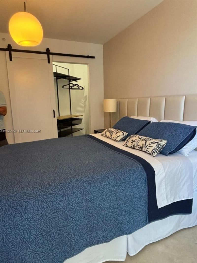6301 Collins Ave , Unit 908, Miami Beach, FL 33141 Photo