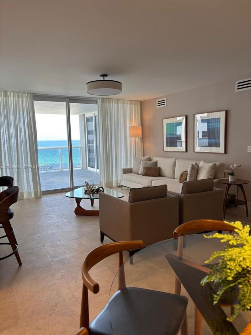 6301 Collins Ave , Unit 908, Miami Beach, FL 33141 Photo