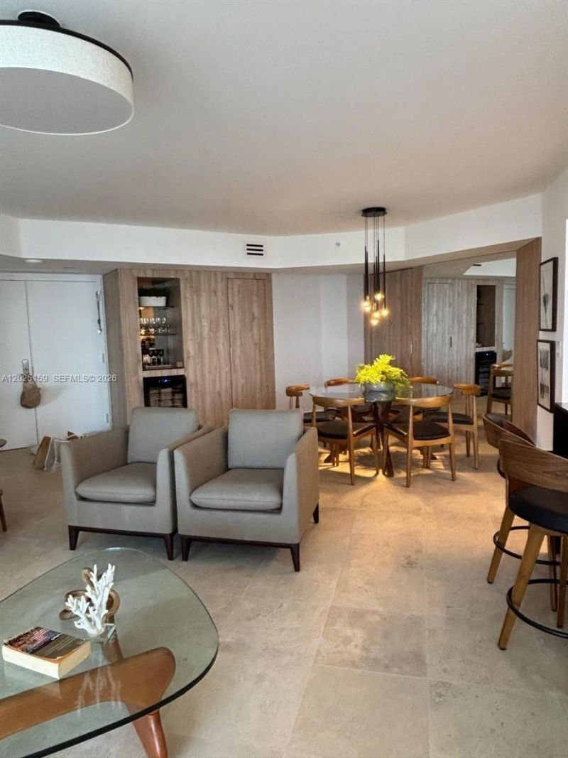 6301 Collins Ave , Unit 908, Miami Beach, FL 33141 Photo