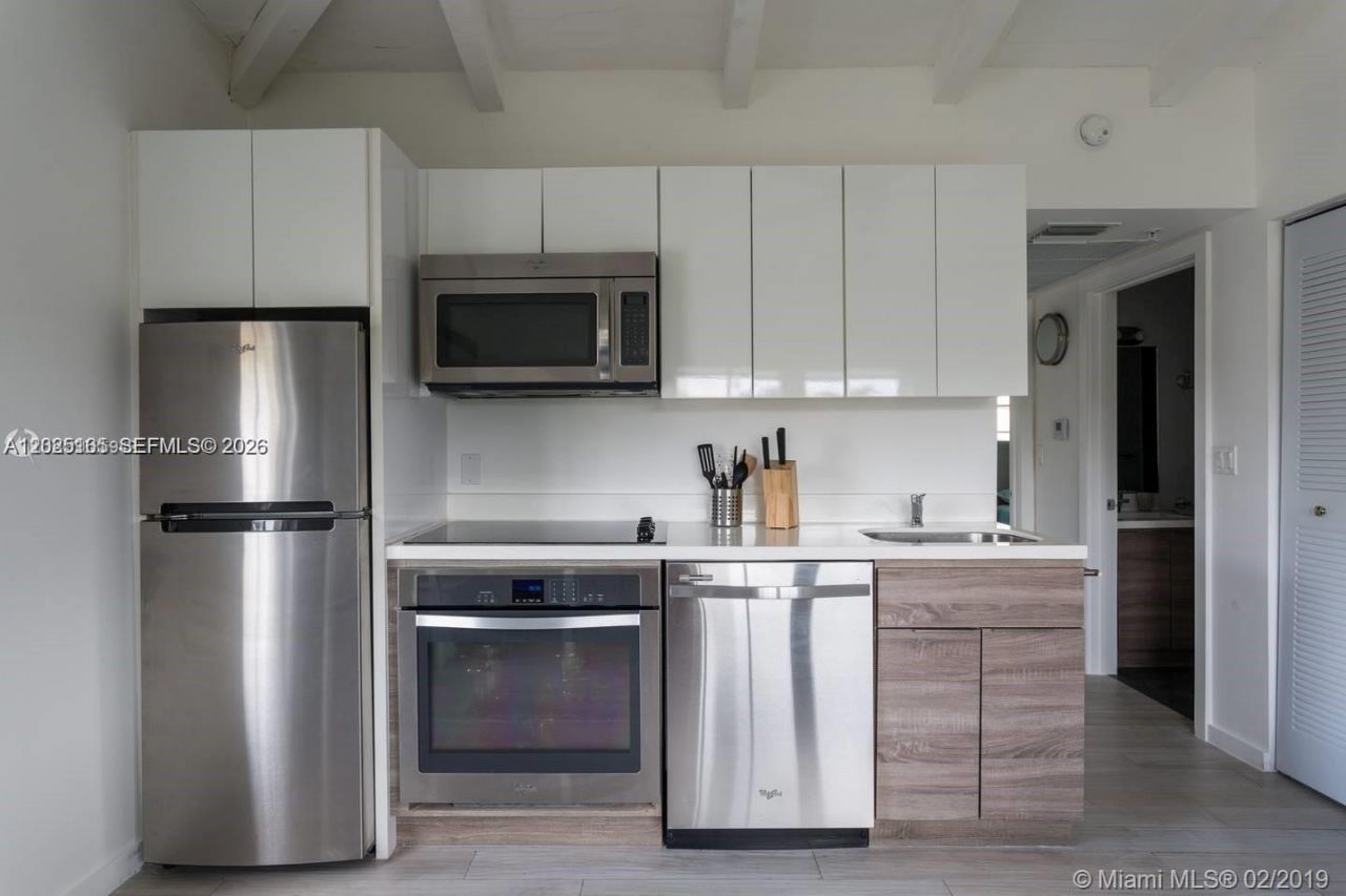 1450 Meridian Ave, Unit 201, Miami Beach, FL 33139 Photo