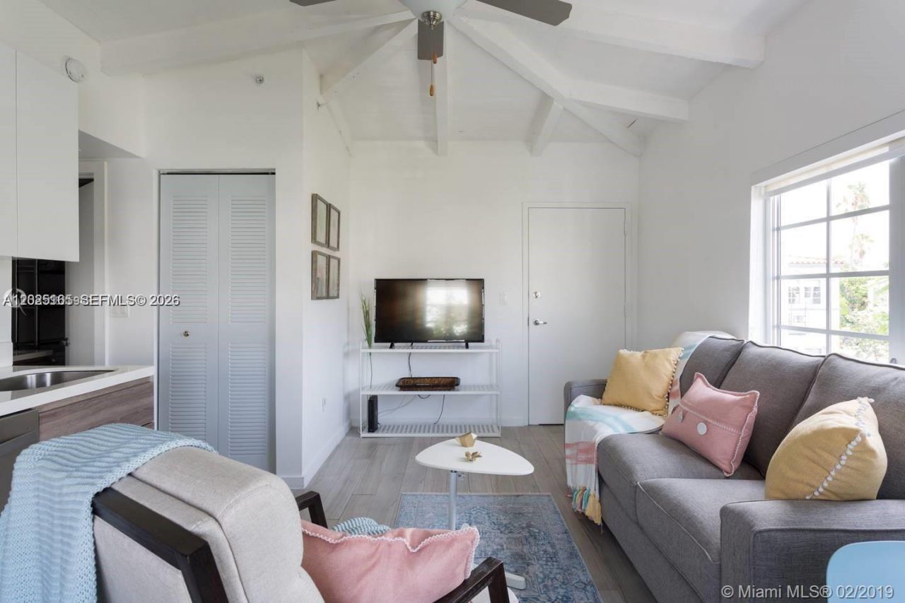 1450 Meridian Ave, Unit 201, Miami Beach, FL 33139 Photo