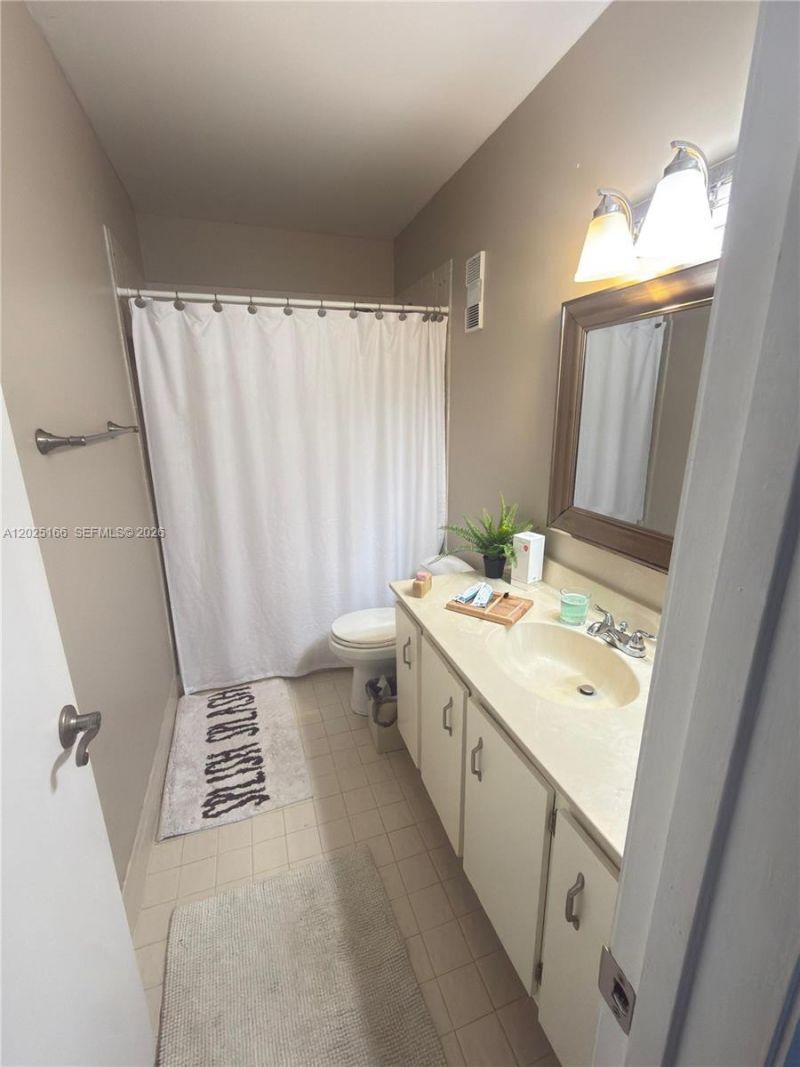 8901 Orange Grove Dr , Unit D-24, Davie, FL 33324 Photo