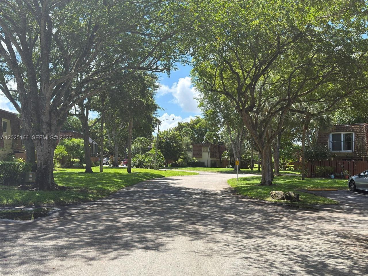 8901 Orange Grove Dr , Unit D-24, Davie, FL 33324 Photo