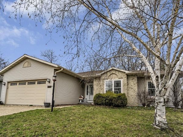 2328 Brookstone LANE, Waukesha, WI 53188