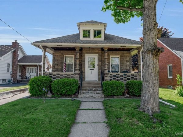 339 Aurora Street , Lancaster, NY 14086