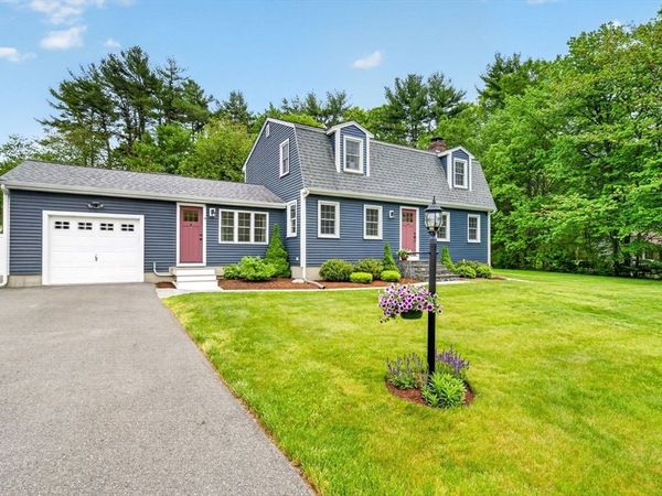 4 Dean Street, Freetown, MA 02702