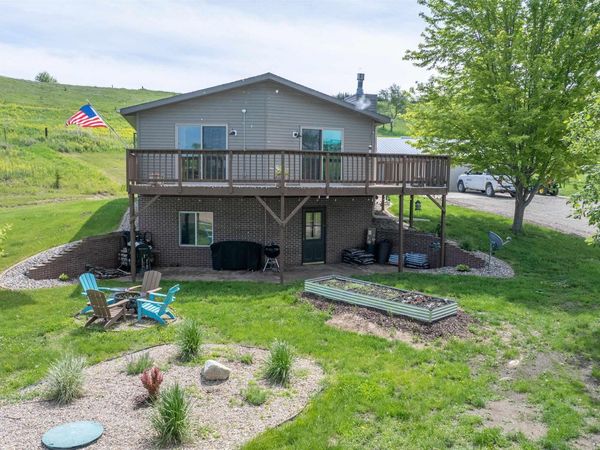 12319 Oak Ave, Castana, IA 51010