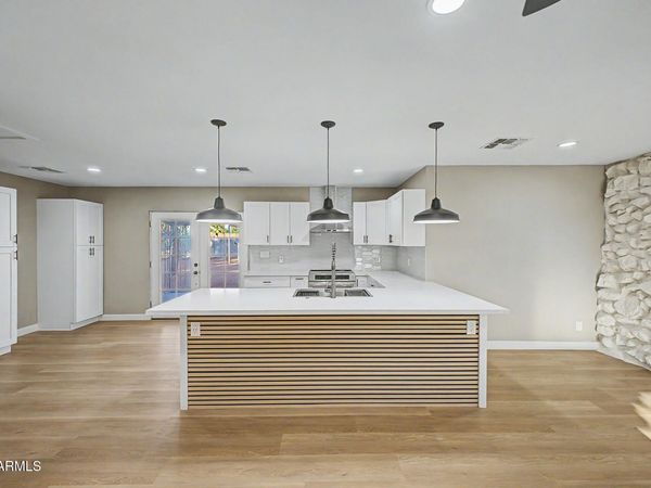501 N 98TH Street, Mesa, AZ 85207
