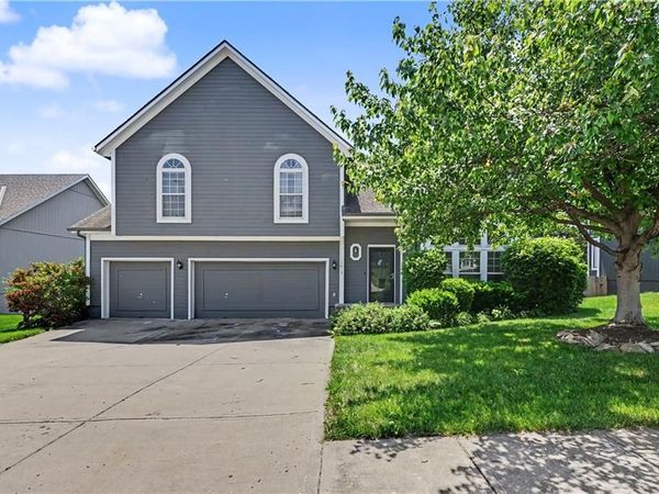 17013 E 43rd Street, Independence, MO 64055
