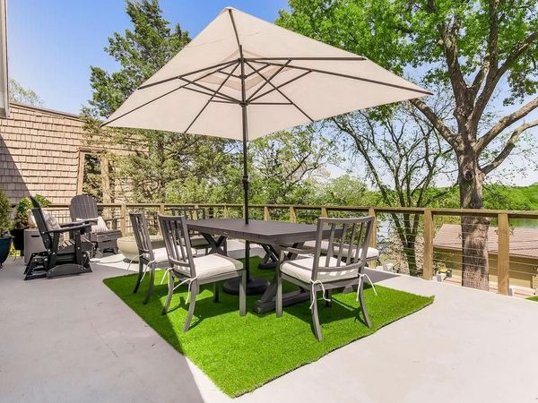 252 Apache Trail, Lake Quivira, KS 66217
