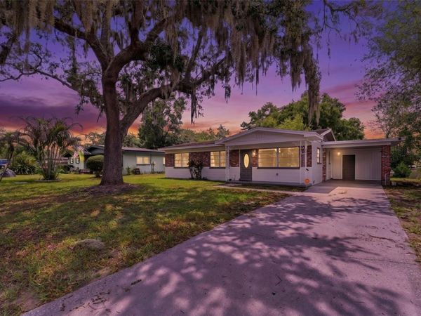 7815 PINE HILL DRIVE, TAMPA, FL 33617