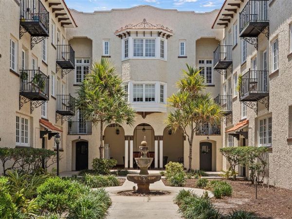 2117 W DEKLE AVENUE , Unit D2, TAMPA, FL 33606