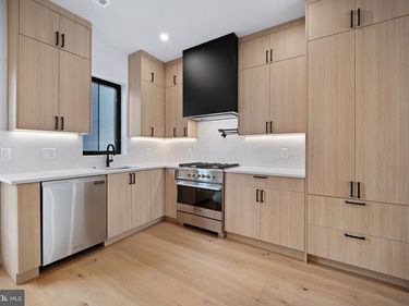 761 S CLEVELAND STREET, PHILADELPHIA, PA 19146