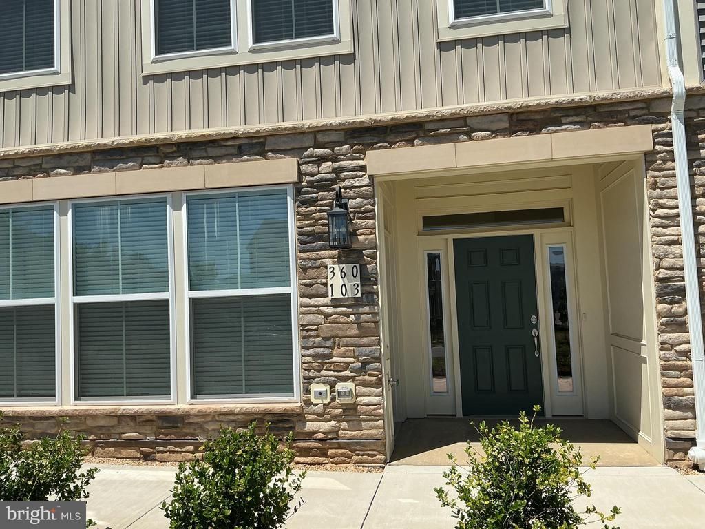 360 Coastal Avenue, Unit 103, Stafford, VA 22554 Main Photo