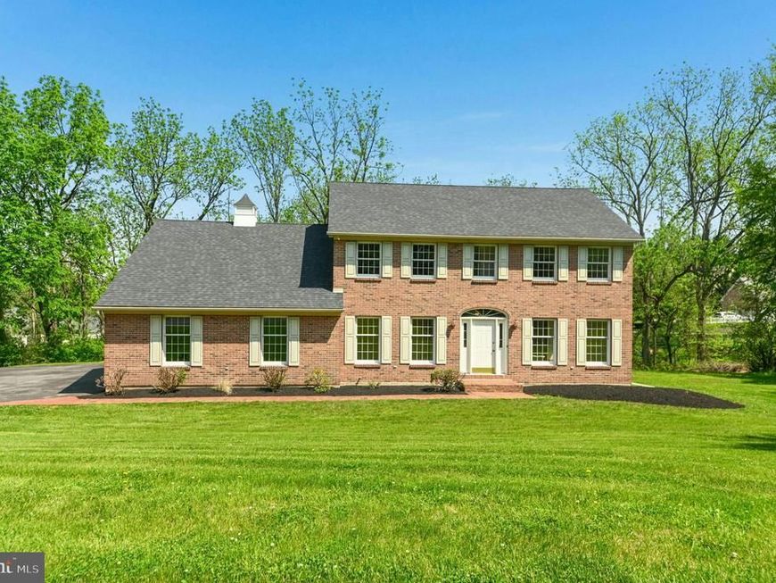 1975 Mountain Hill Lane , Hellertown, PA 18055 Main Photo