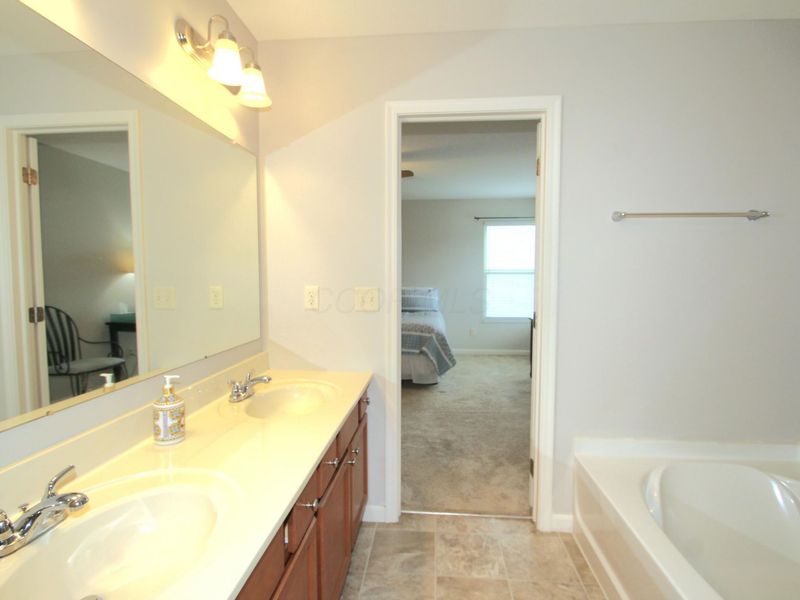 4879 Shallowford Loop , Grove City, OH 43123 Photo 33