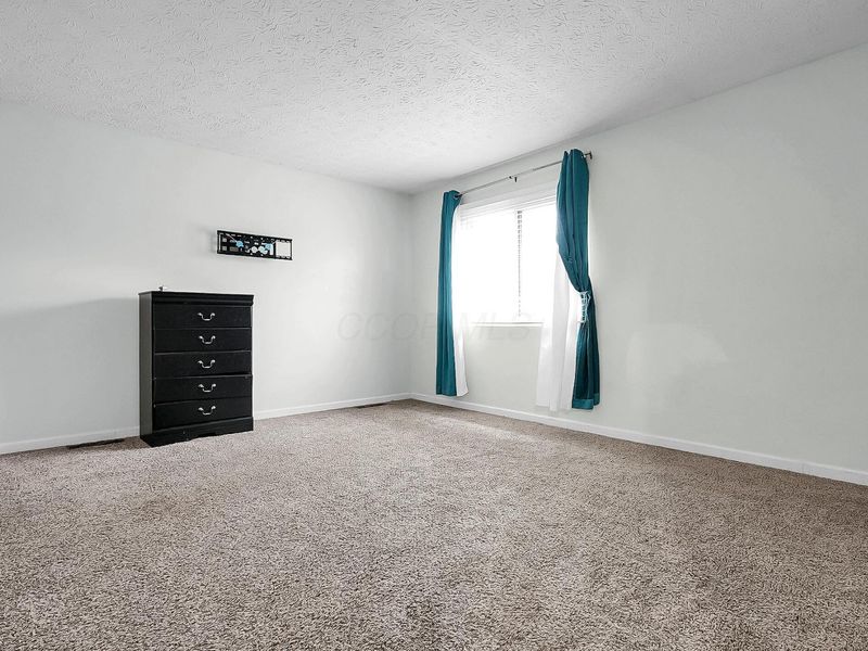 97 Stornoway Drive W, Columbus, OH 43213 Photo 15