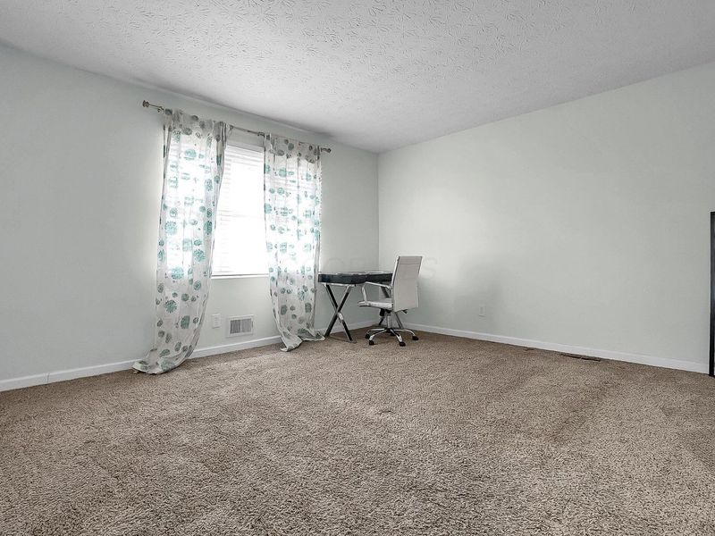 97 Stornoway Drive W, Columbus, OH 43213 Photo 23
