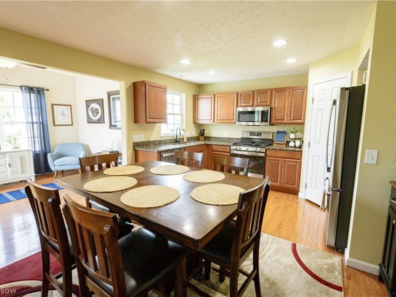 592 Eastglen Circle, Tallmadge, OH 44278 Photo 10