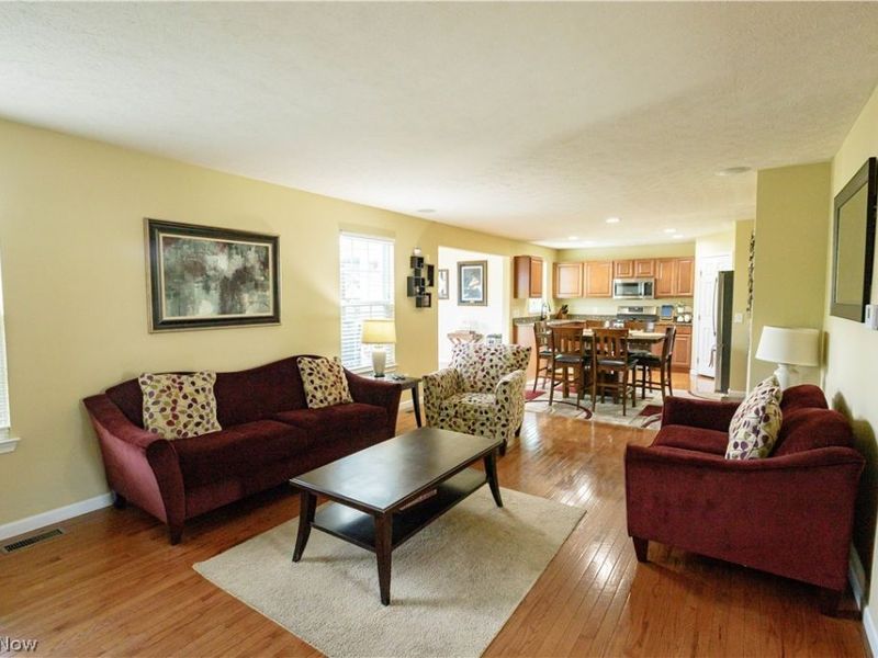 592 Eastglen Circle, Tallmadge, OH 44278 Photo 9