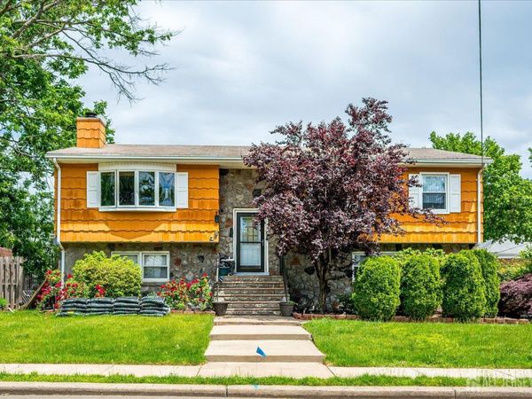 4 Wick Drive, Fords, NJ 08863
