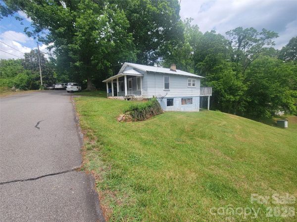 170 Ray Street , Waynesville, NC 28786