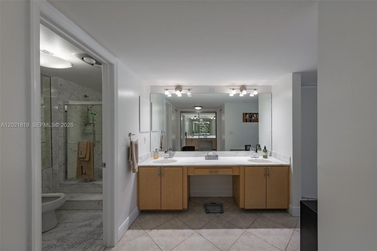 199 Ocean Lane Dr , Unit 413, Key Biscayne, FL 33149 Photo