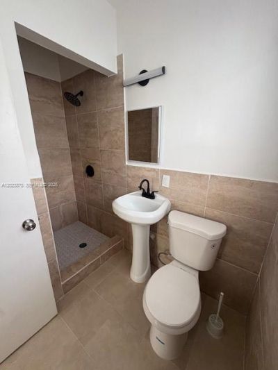 2052 SW 7th St , Unit 4, Miami, FL 33135 Photo