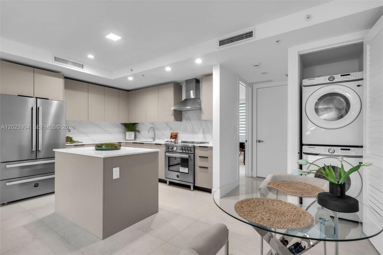 721 SW 11th Street , Unit G, Miami, FL 33129 Photo