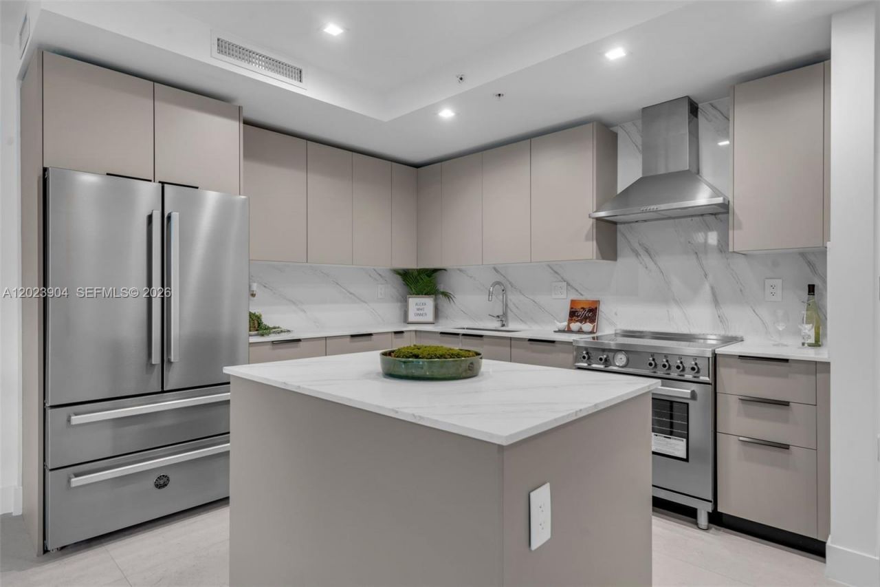 721 SW 11th Street , Unit G, Miami, FL 33129 Photo
