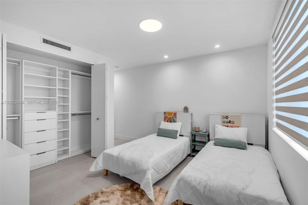 721 SW 11th Street , Unit G, Miami, FL 33129 Photo